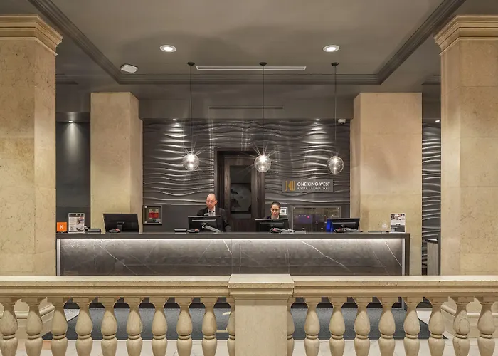 One King West Hotel And Residence